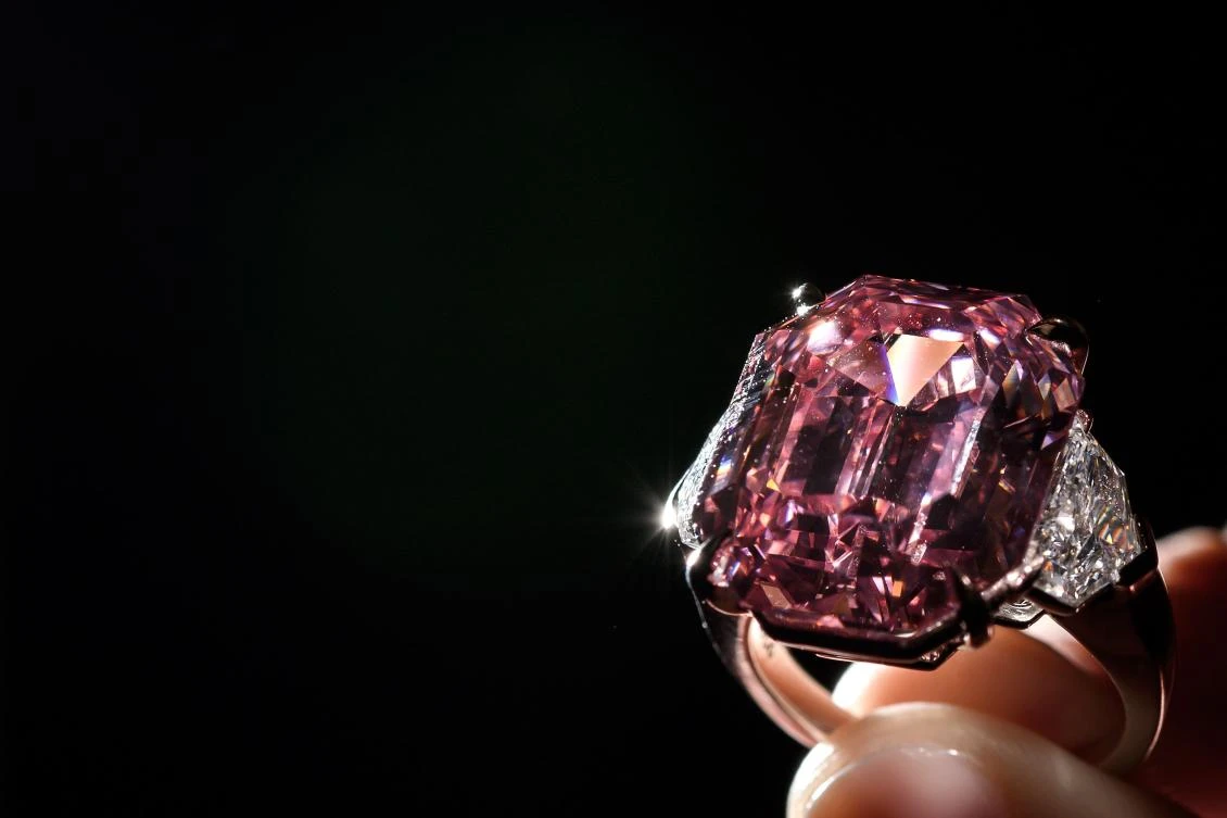 ‘Incomparable’ pink diamond could smash record at Geneva auction
