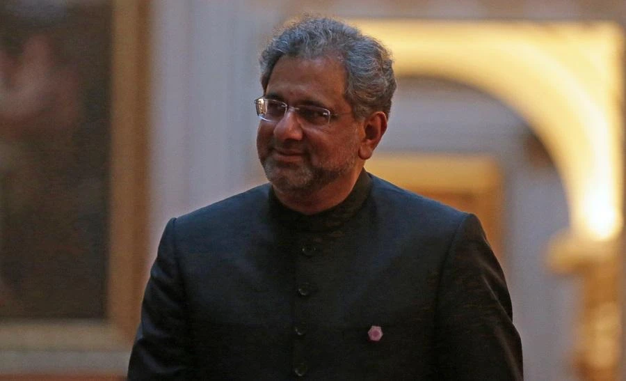 Pakistan risks foreign investment with threat to reopen LNG deals: former PM
