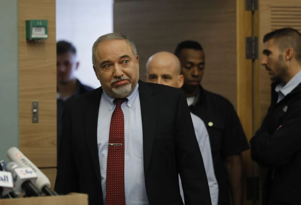 Israel defense minister Lieberman resigns over Gaza ceasefire