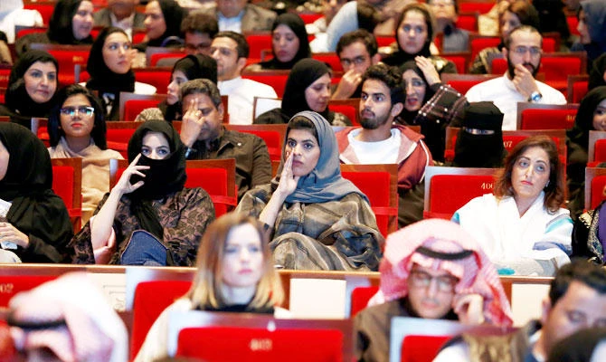 Forum stresses more women in leadership roles
