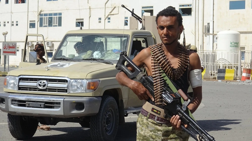 Yemeni army advance west of Taiz in operation to cut off Houthi militia supply routes