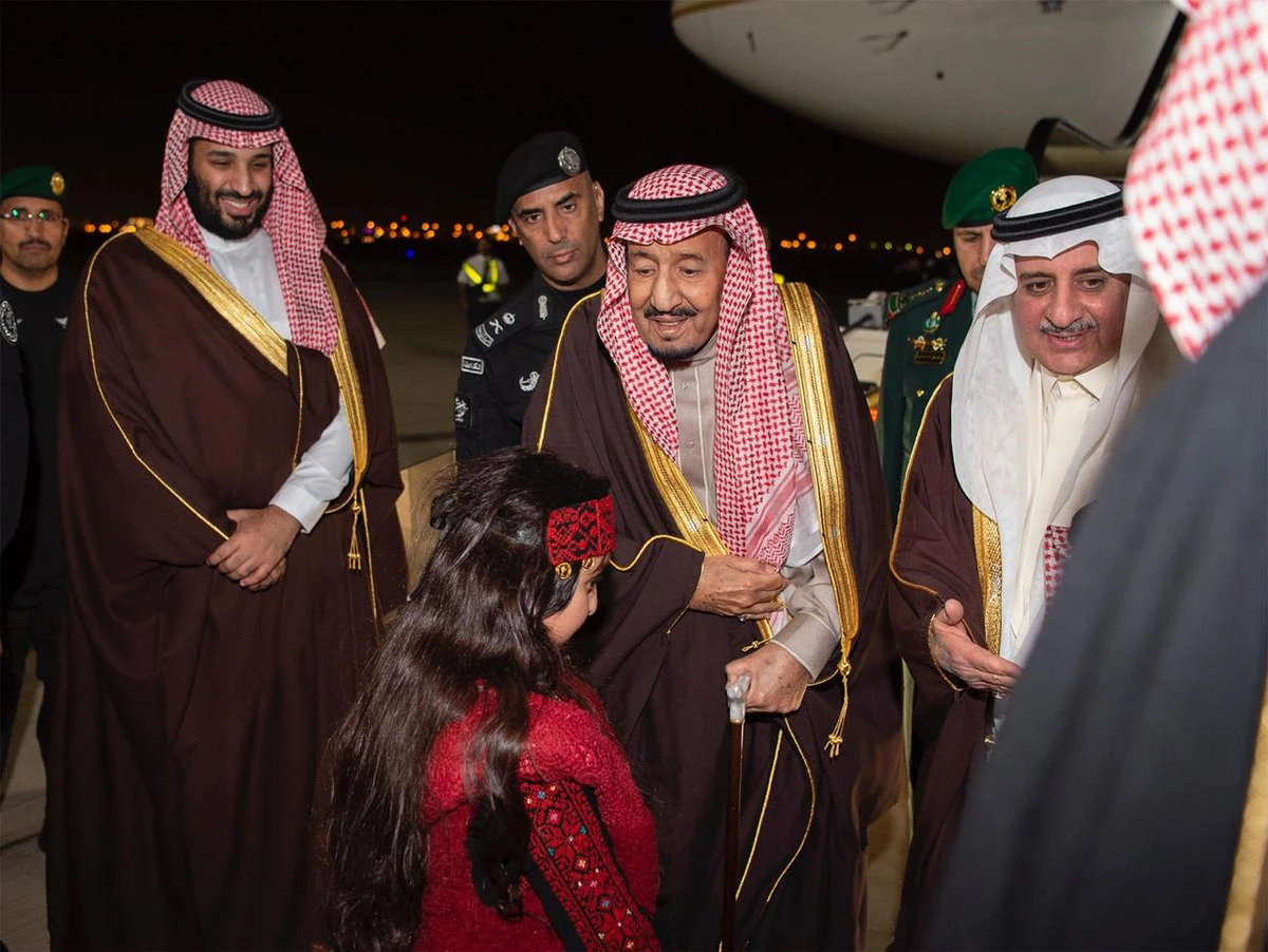 King Salman arrived in the Tabuk region on Monday, where he was received by Crown Prince Mohammed bin Salman and Prince Fahd bin Sultan bin Abdulaziz, the governor of Tabuk region. (SPA)