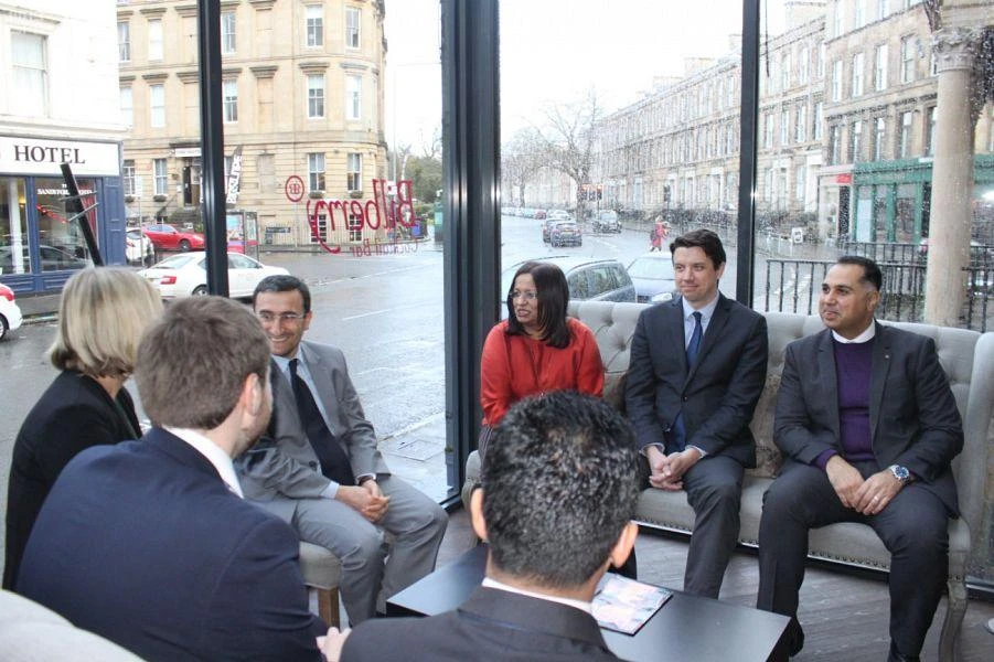 The cultural attache at the Saudi Embassy in London, Dr. Abdulaziz Al-Mugaishi, met Saudi teachers who are currently undergoing a training course at the University of Strathclyde in Glasgow, Scotland. (SPA)
