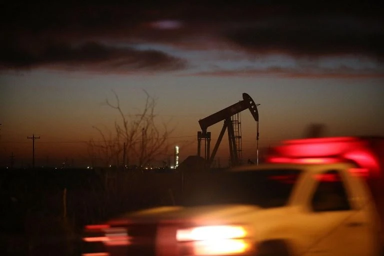 US crude oil production remained at a record 11.7 million barrels per day, the Energy Information Administration said in a weekly report. (AFP)