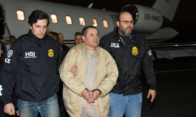 Witness says Mexican druglord ‘El Chapo’ paid massive bribes to top cop