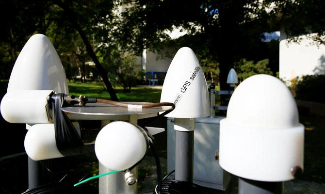 Antennas of the testing facility for seismic and infrasound technologies of the Comprehensive Nuclear-Test-Ban Treaty Organization (CTBTO) in the garden of their headquarters in Vienna, Austria September 28, 2017. (REUTERS)