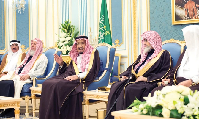 King Salman receives grand mufti, governors and scholars
