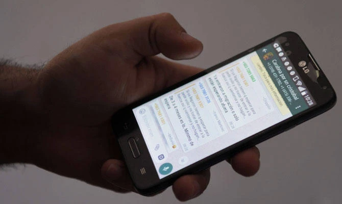 Saudi telecom body warned mobile users about fraudulent messages. (AFP)