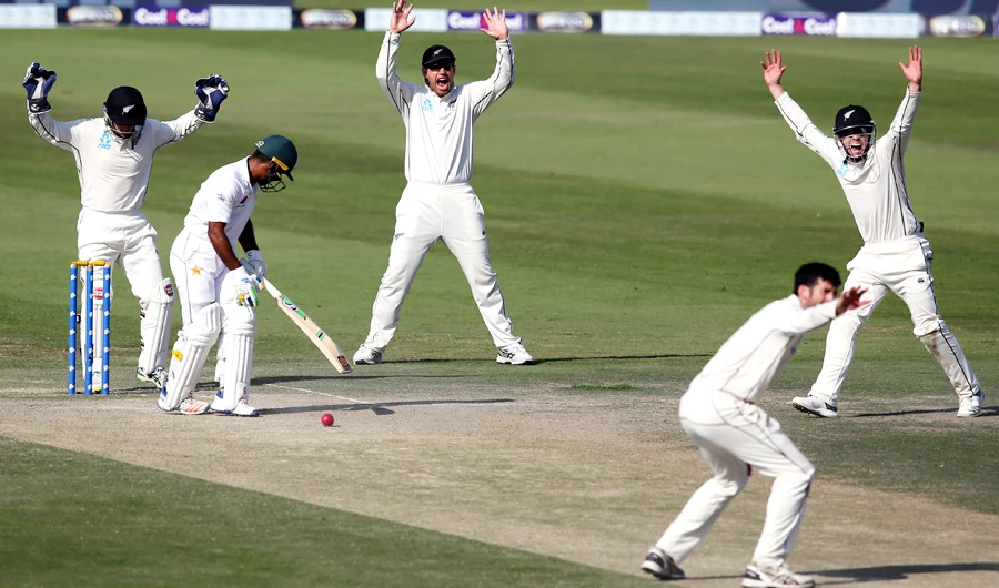 New Zealand face uphill battle after Azhar, Shafiq hit hundreds