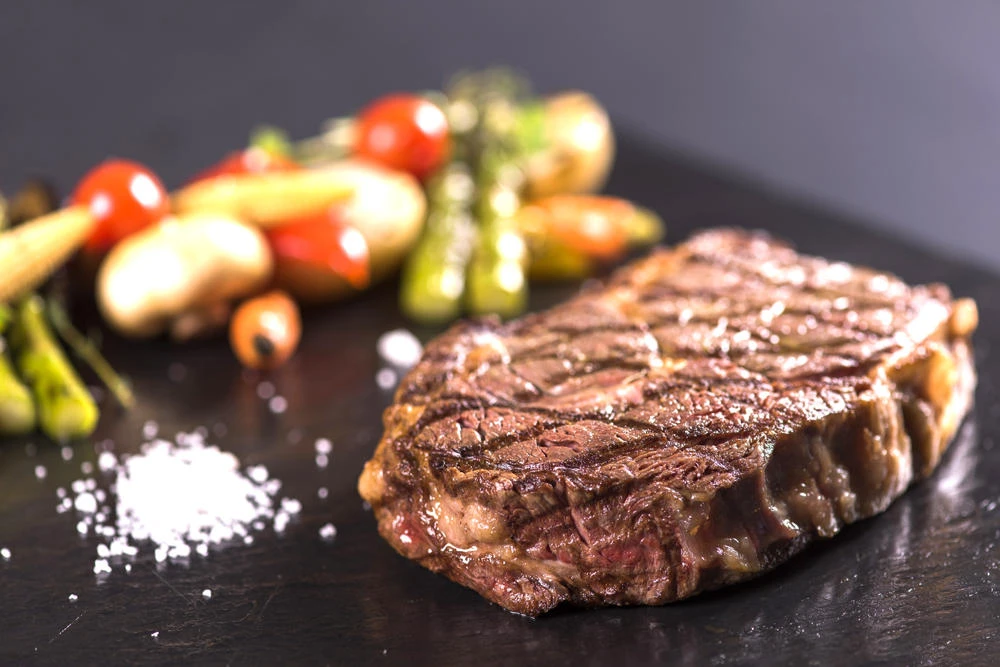 Guests can enjoy a variety of appetizers and an array of scrumptious Argentinian delicacies created from the finest ingredients.