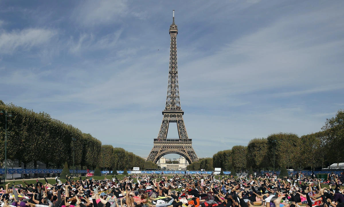 Eiffel tower, Louvre among Paris tourism sites to close on Saturday