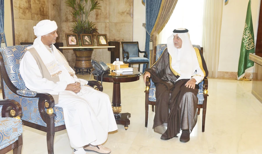 Prince Khaled Al-Faisal, governor of Makkah, receives Sudan’s Ambassador Abdul Basit Badawi Al-Sanousi. (SPA)