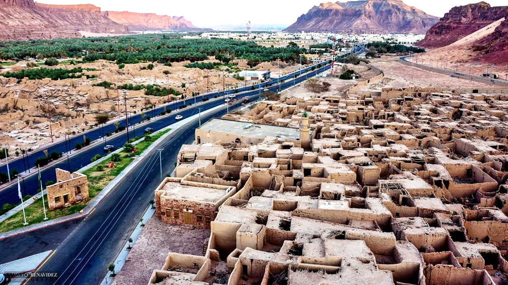 Modern road in the middle of an ancient city. (SPA photo)