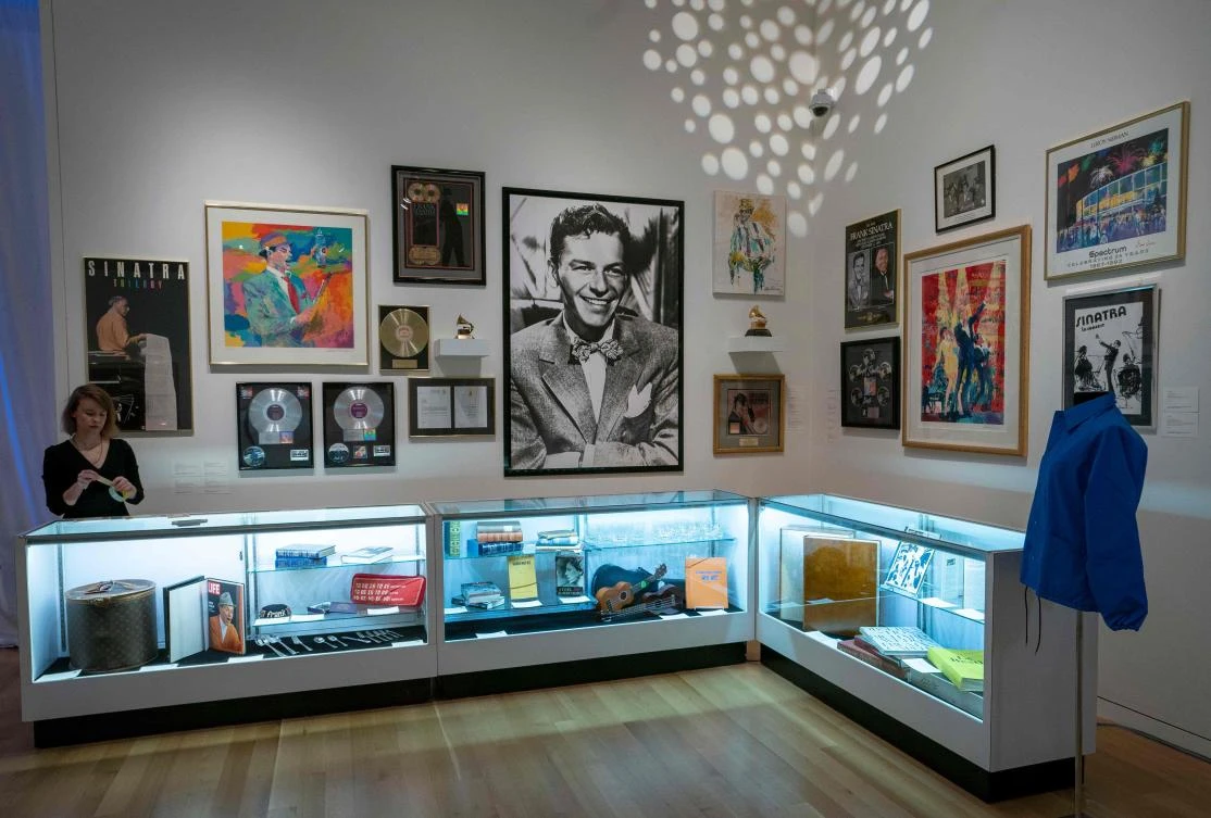 Items belonging to Sinatra make $9 million hit at Sotheby’s auction