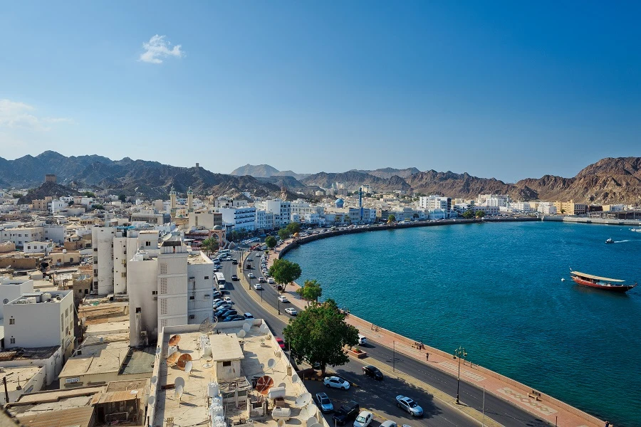 Oman considers extending expat visa ban