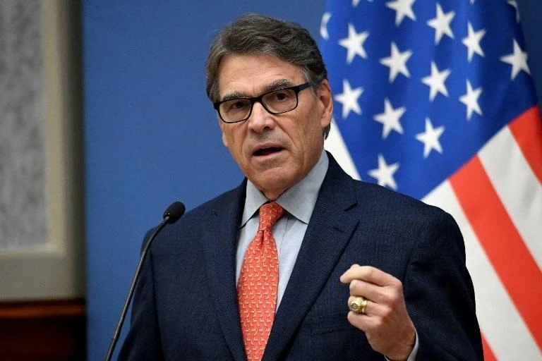 Perry spoke at a Baghdad hotel where he was attending a US chamber of commerce event alongside Iraqi Oil Minister Thamer Ghadhban. (File/AFP)