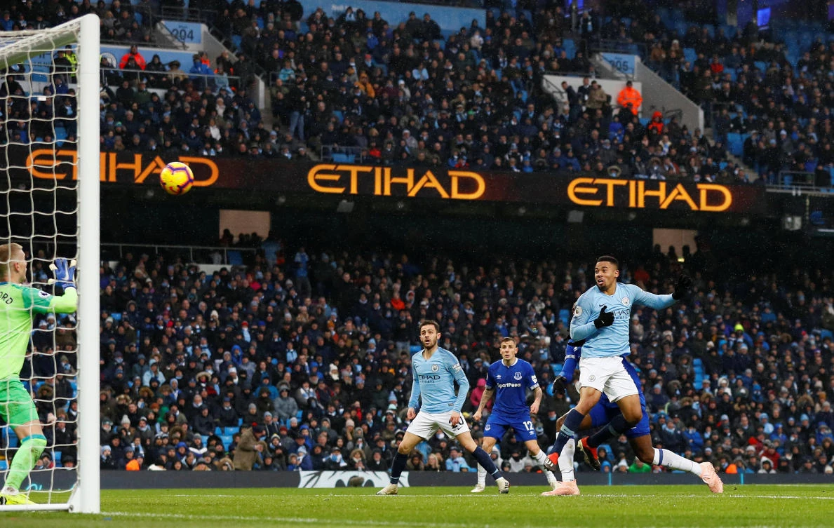 Gabriel Jesus fires twice as Manchester City snatch top spot from Liverpool by beating Everton