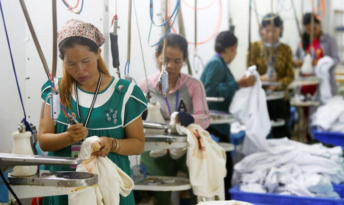 Stitched up? Fashion workers urge H&M to deliver living wage