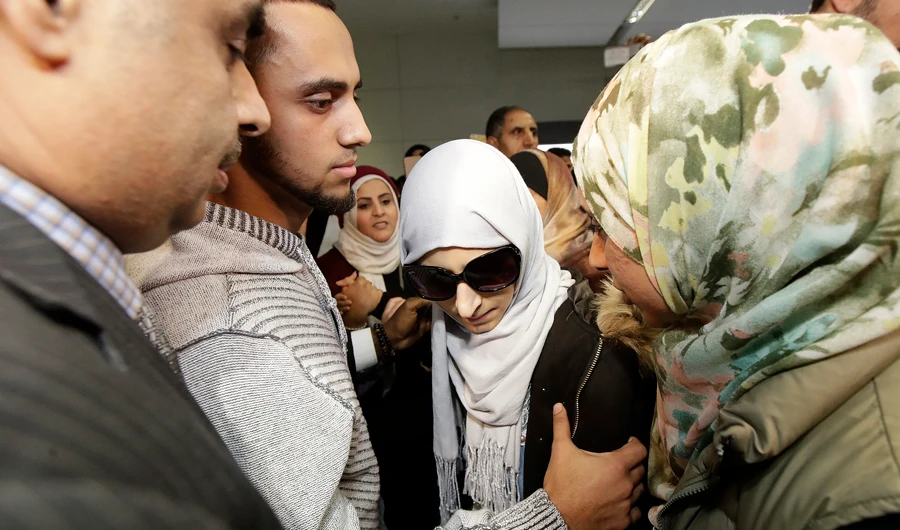 Yemeni mom arrives in US to visit her dying son