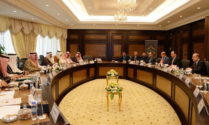 Saudi Hajj and Umrah minister Mohammed Salih Bentin and Maj. Gen. Mohammad Amr Ali Lutfi, assistant minister of interior in Egypt discussed cooperation in the field of Hajj and Umrah, as well as issues of common interest. (SPA)