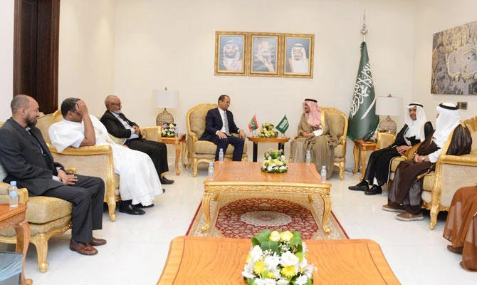 Hajj and Umrah Minister Mohammad Salih Bentin hold talks with Mauritania’s Minister of Islamic Affairs Ahmed Ould Ahl Dawood and his accompanied delegation. (SPA)