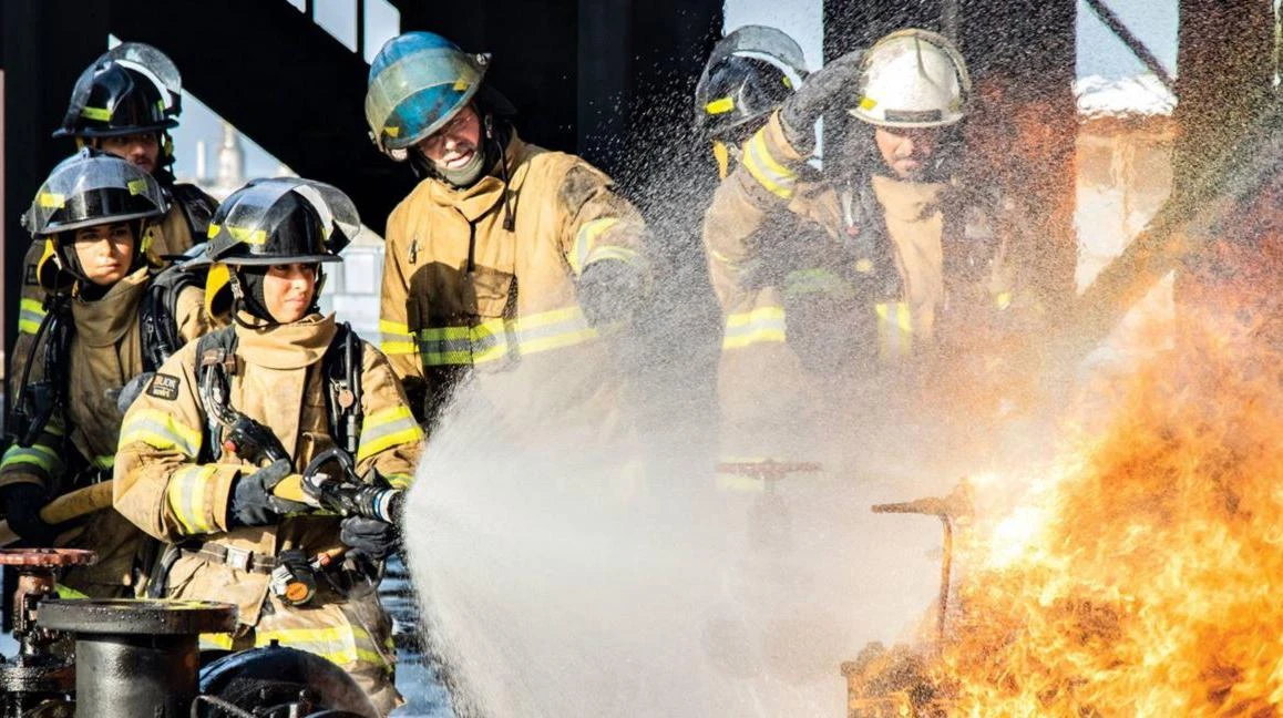 Two Saudi women become first female firefighters