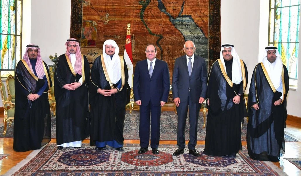 Egyptian President Abdel Fattah El-Sisi welcomed the Saudi delegates who are visiting Cairo. (SPA)