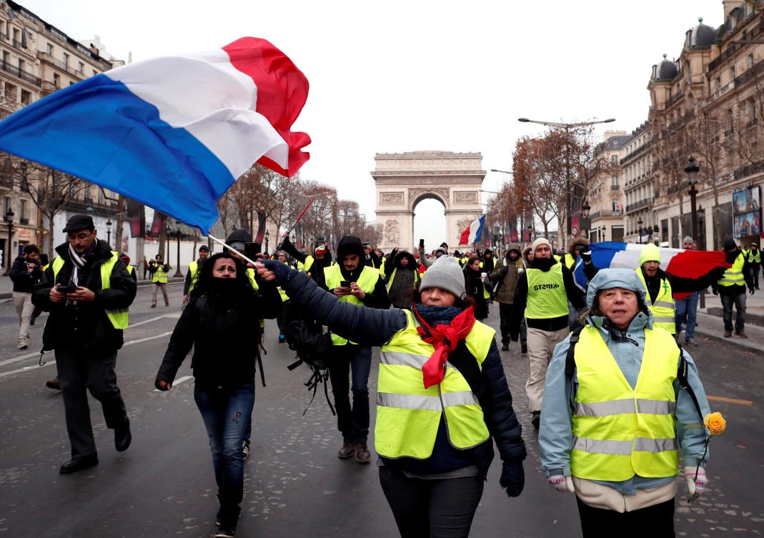 Paris New Year’s Eve bash is on despite ‘yellow vest’ protests