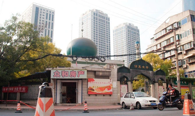 Poet fears for his people as China ‘Sinicizes’ religion