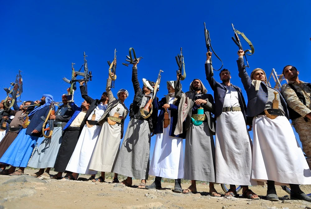 The government accused the Houthis of backtracking on the UN agreement, claiming that the militias were misleading officials about their withdrawal. (File/AFP)