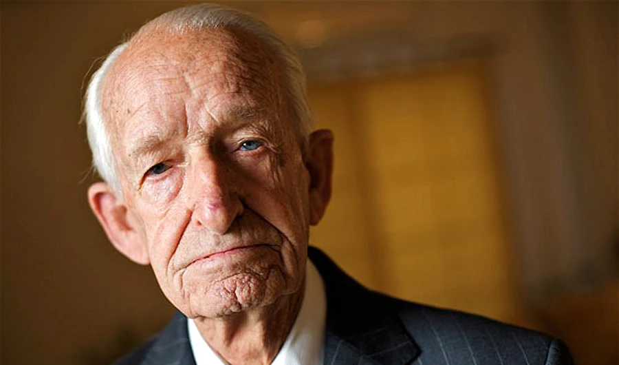 Major Geoffrey Douglas Langlands also taught Prime Minister Imran Khan at the Aitchison College. (Photo credit: The Telegraph)