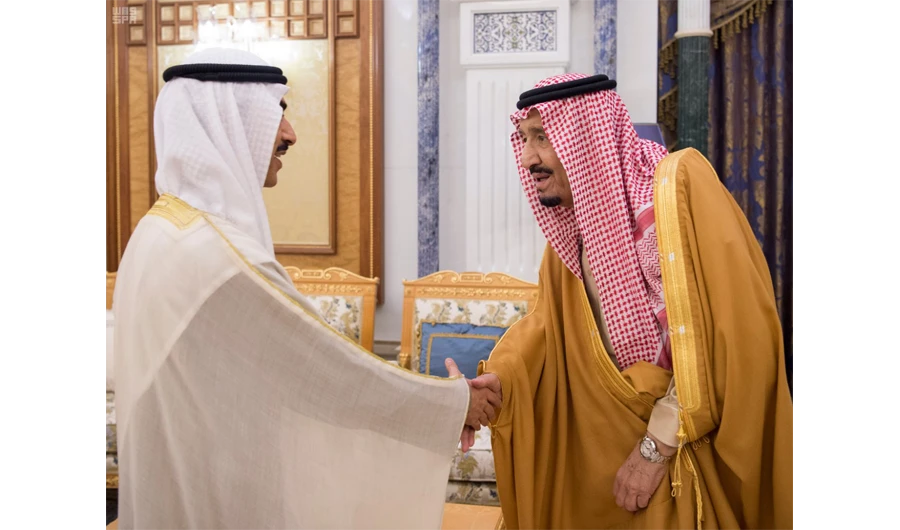 King Salman receives Kuwaiti Ambassador to Saudi Arabia Sheikh Thamer Jaber Al-Ahmad Al-Sabah in Riyadh on Wednesday. (SPA)