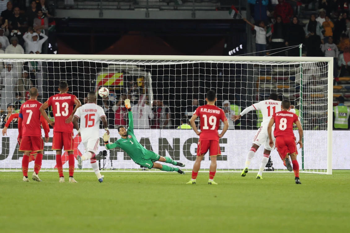 UAE rescue a point against Bahrain thanks to controversial penalty in Asian Cup opener