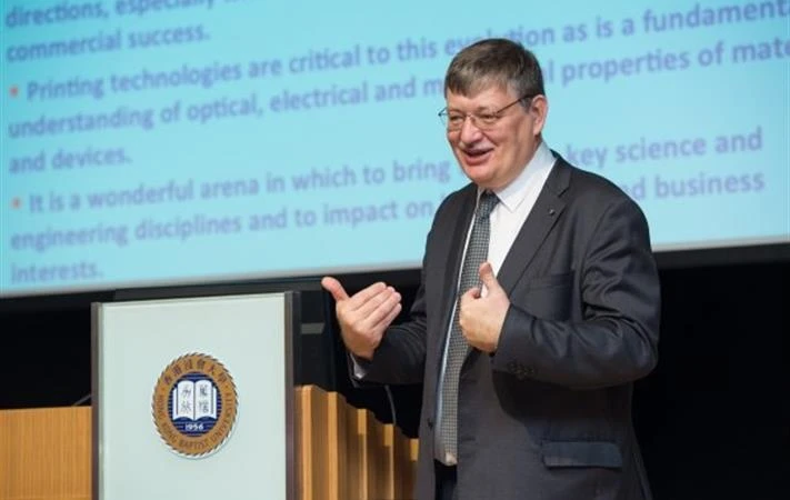 Dr. Donal Bradley