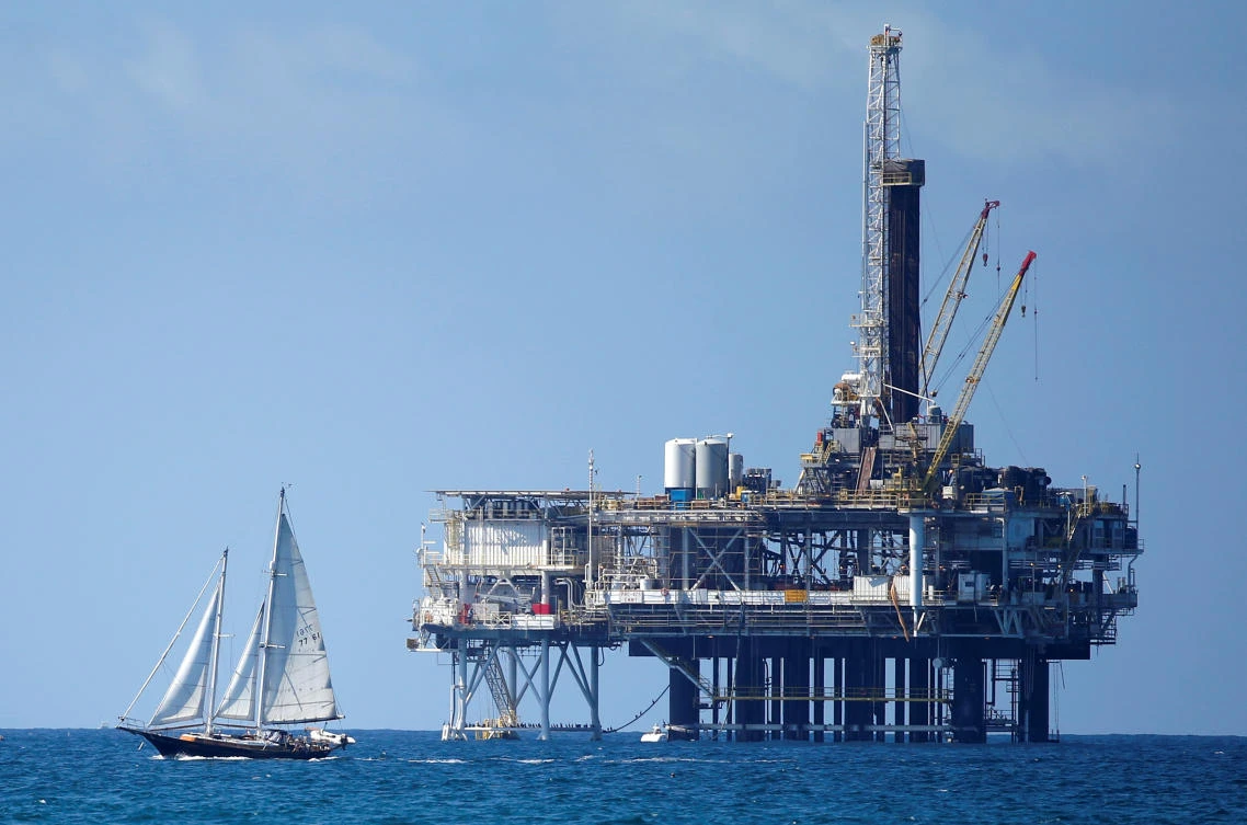 US crude oil production stayed at a record 11.7 million barrels per day in the last week of 2018. (Reuters)