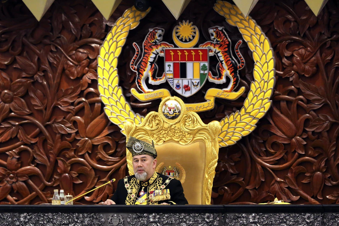 Malaysia royals to pick new king after Muhhammad V abdication