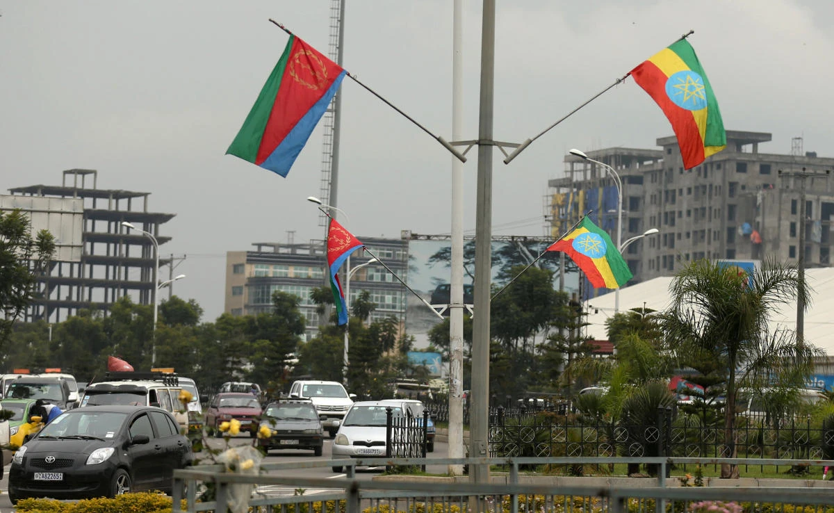 Ethiopia's and Eritrea's flags are displayed on the street ahead of Eritrea's President Isaias Afwerki's visit to Addis Ababa, Ethiopia July 13, 2018. (Reuters)