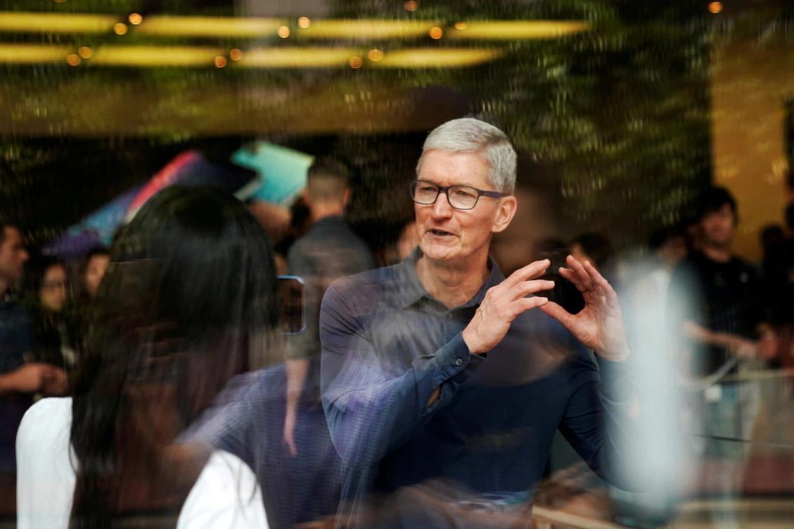 Apple’s Tim Cook got big pay bump in 2018