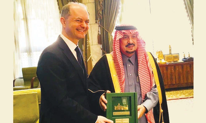 The outgoing Austrian Ambassador, Gregor W. Koessler, with the Governor of Riyadh region, Prince Faisal bin Bandar. (Photo/Supplied)
