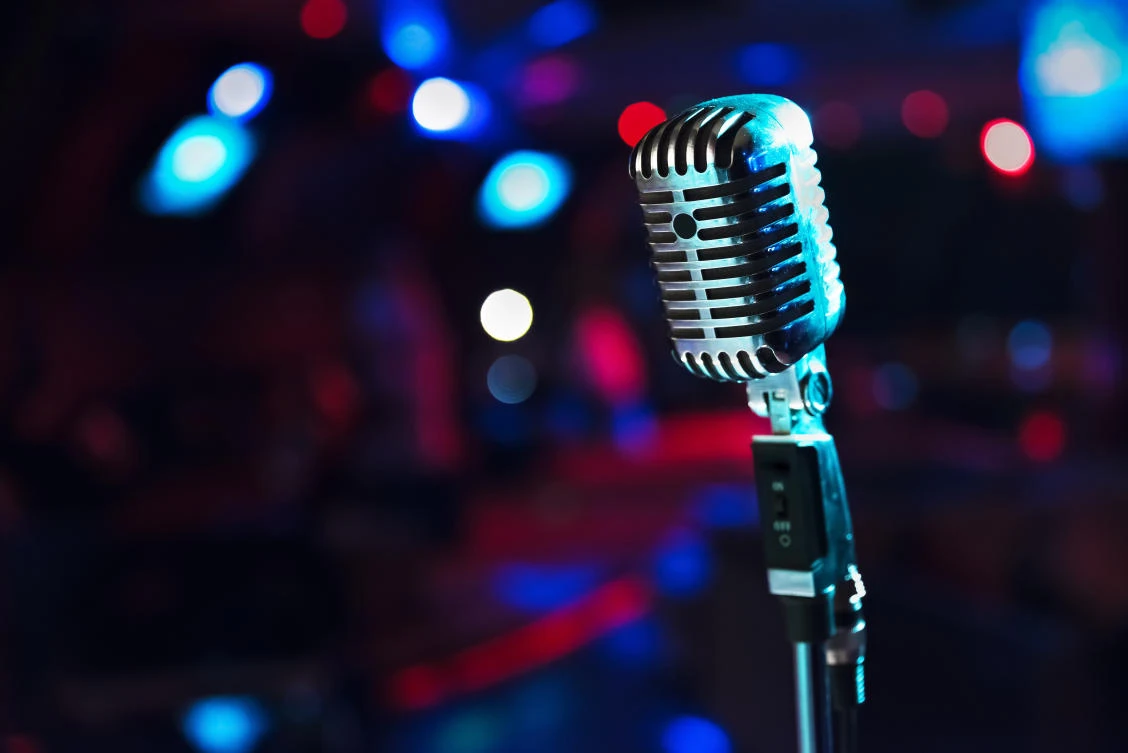 The Six: Spoken word scene in the UAE