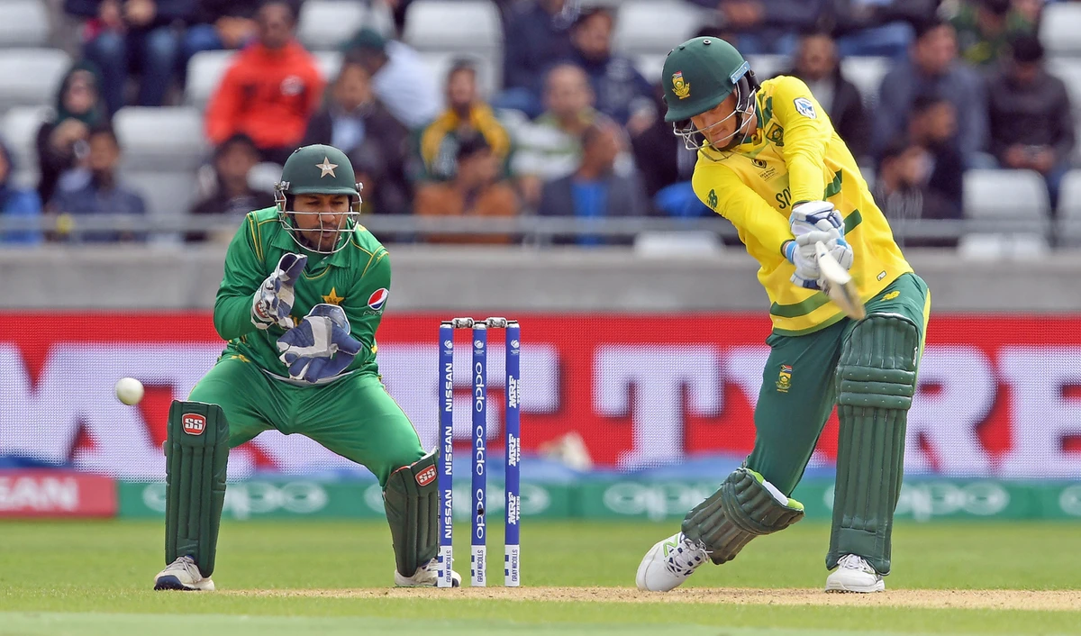 South Africa name new cap van der Dussen in one-day squad