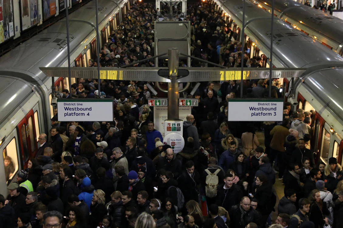 Hour on London Underground as bad as a day in traffic — pollution study