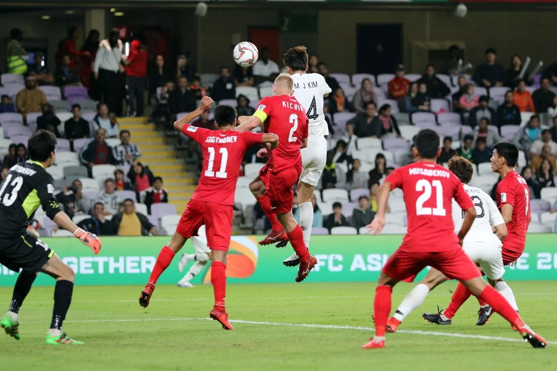Kim Min-jae of South Korea scores the winning goal in the 2019 AFC Asian Cup group C match against Kyrgyzstan in Al Ain. (EPA)