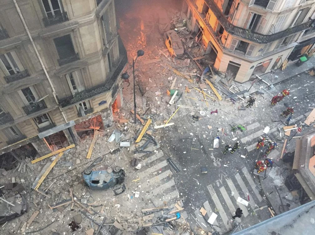 Body found in rubble brings toll to 4 in Paris bakery blast