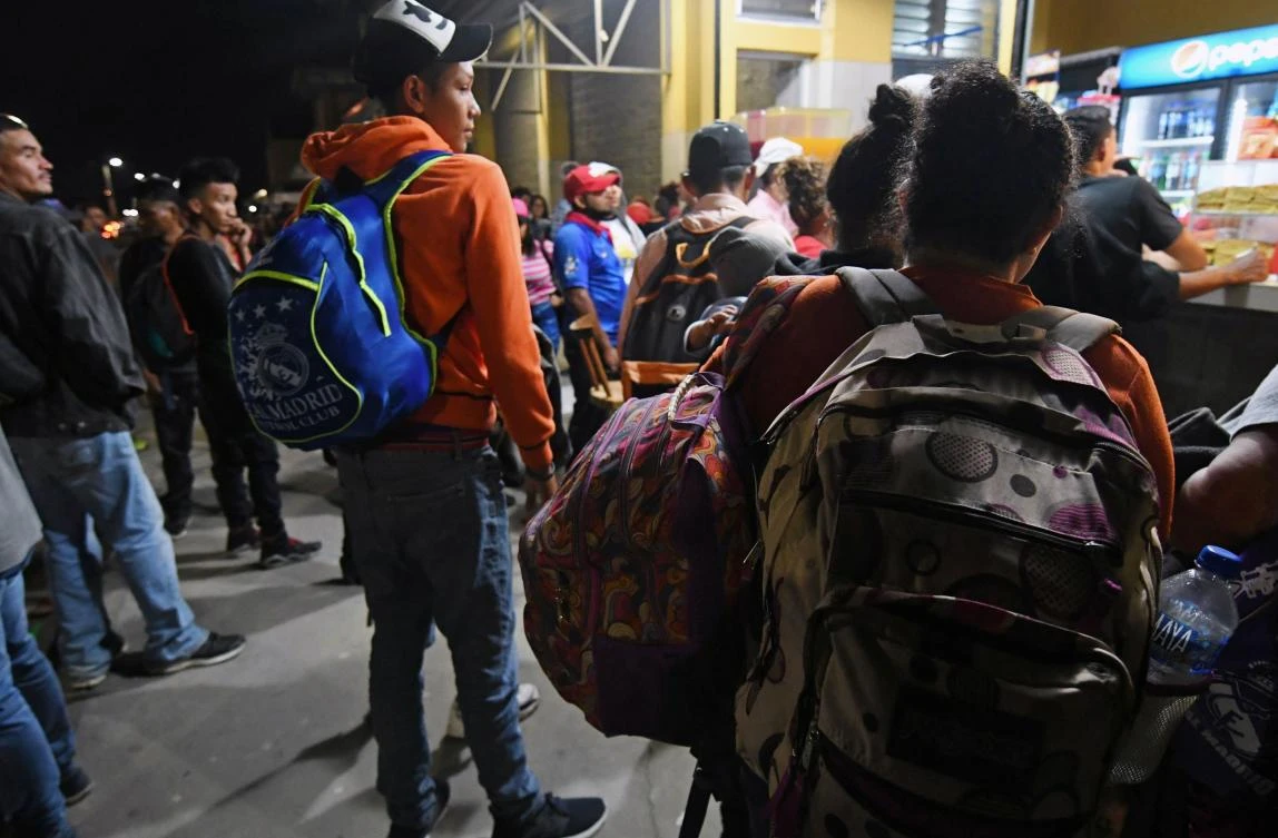 Many migrants when caught, most are processed by the authorities, then released pending a court date, and authorities say they are mostly never seen again as they meld into US society. (AFP)