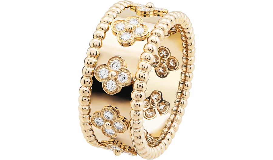 A Perlée clovers ring