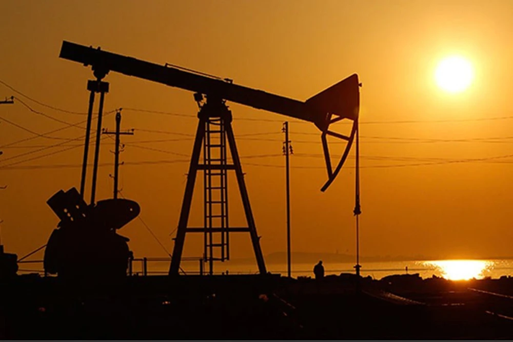 Long-term expectations for the average price of Brent crude remain anchored around $70 per barrel, close to the $72 average realized in 2018. (Reuters)