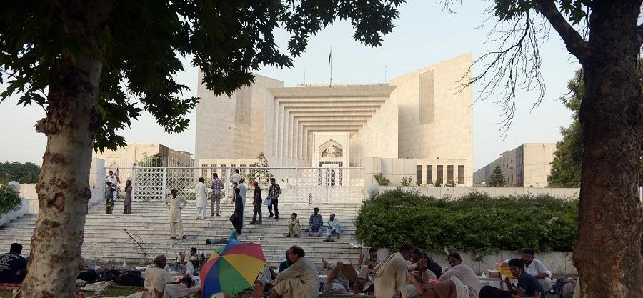 Top judge sworn in as Pakistan’s Supreme Court chief justice