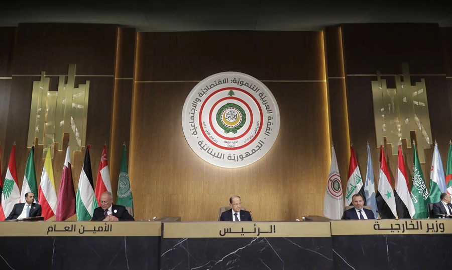 Despite setbacks, Arab summit at media forefront
