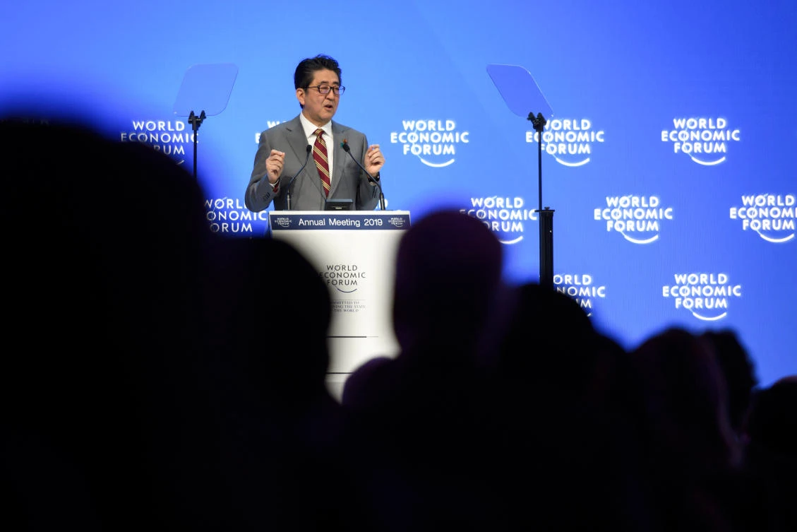 Leaders including Merkel and Abe take to main Davos stage